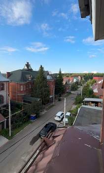 Дом 701м², 3-этажный, участок 8 сот.