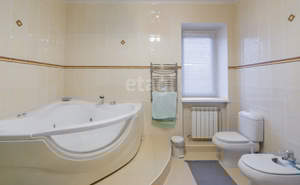 Дом 230м², 3-этажный, участок 11 сот.