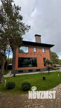 Коттедж 357м², 3-этажный, участок 15 сот.