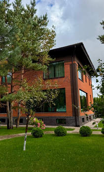 Дом 357м², 3-этажный, участок 15 сот.