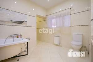 Дом 211м², 2-этажный, участок 8 сот.