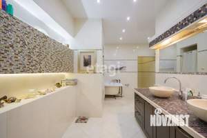 Дом 211м², 2-этажный, участок 8 сот.