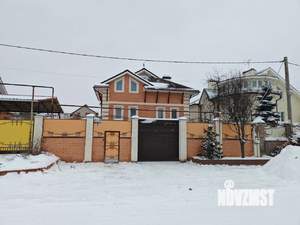 Дом 282м², 3-этажный, участок 6 сот.