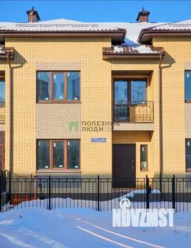 Таунхаус 293м², 3-этажный, участок 2 сот.