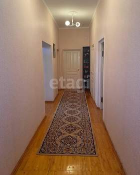 Дом 438м², 3-этажный, участок 9 сот.