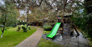 Дом 357м², 3-этажный, участок 15 сот.