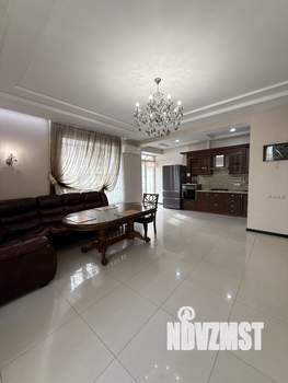 Коттедж 228м², 3-этажный, участок 12 сот.