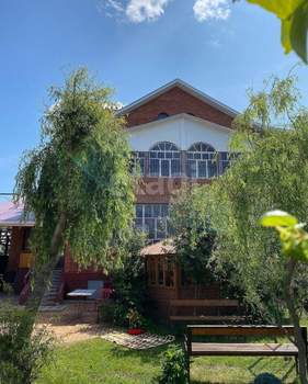 Дом 438м², 3-этажный, участок 9 сот.