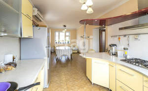 Дом 199м², 2-этажный, участок 11 сот.