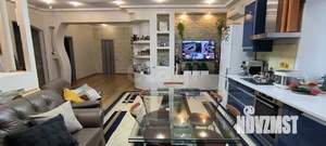 Дом 360м², 3-этажный, участок 8 сот.