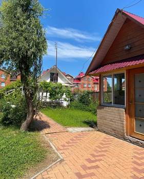 Дом 438м², 3-этажный, участок 9 сот.