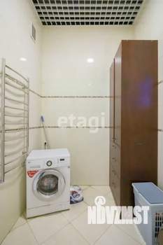 Дом 211м², 2-этажный, участок 8 сот.