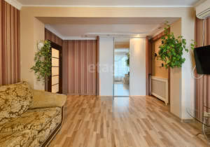 Дом 270м², 2-этажный, участок 9 сот.