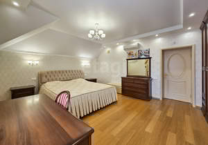 Дом 277м², 2-этажный, участок 1009 сот.  