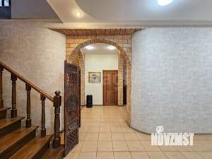Дом 250м², 2-этажный, участок 8 сот.  