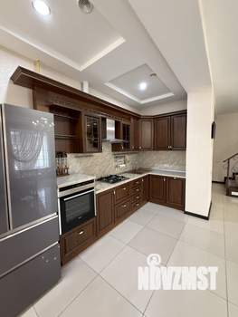 Коттедж 228м&sup2;, 3-этажный, участок 12 сот.  