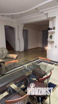 Дом 360м², 3-этажный, участок 8 сот.  