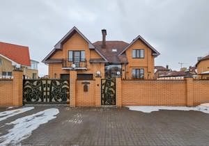 Дом 277м², 2-этажный, участок 1009 сот.  