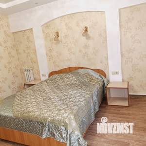 Коттедж 190м², 2-этажный, участок 9 сот.  