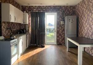 Дом 93м&sup2;, 2-этажный, участок 10 сот.  