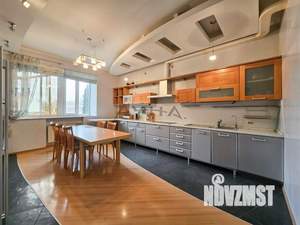 Коттедж 502м², 4-этажный, участок 16 сот.  