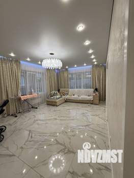 Коттедж 190м², 2-этажный, участок 6 сот.  