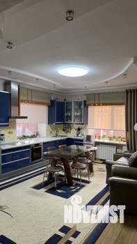 Дом 360м², 3-этажный, участок 8 сот.  