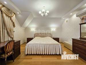 Дом 277м², 2-этажный, участок 1009 сот.  