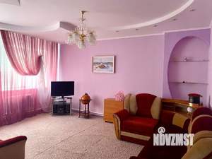 Коттедж 373м², 2-этажный, участок 11 сот.  