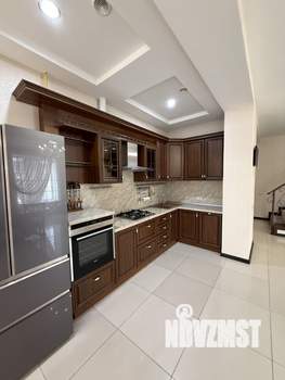 Коттедж 228м&sup2;, 3-этажный, участок 12 сот.  