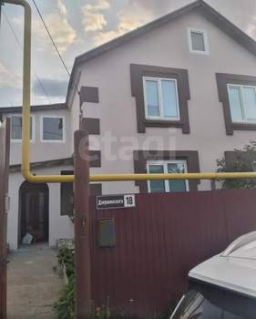 Дом 220м², 2-этажный, участок 11 сот.  