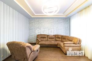 Дом 241м², 2-этажный, участок 8 сот.  