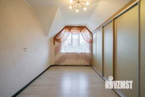 Дом 288м², 2-этажный, участок 11 сот.  