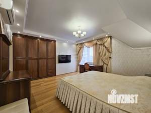 Дом 277м², 2-этажный, участок 1009 сот.  