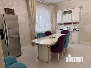 Коттедж 330м², 3-этажный, участок 8 сот.  