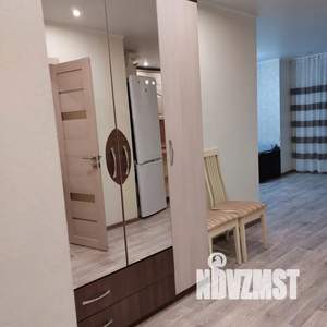 1-к квартира, посуточно, 43м2, 11/16 этаж