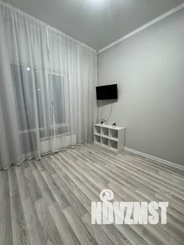 1-к квартира, посуточно, 40м2, 1/25 этаж