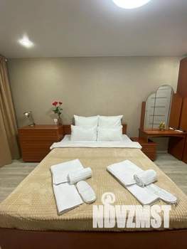 1-к квартира, посуточно, 40м2, 8/10 этаж