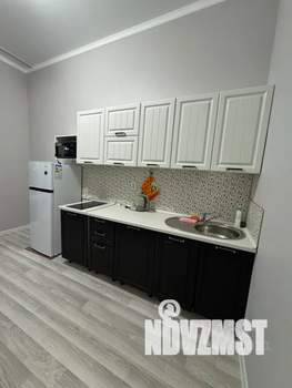 1-к квартира, посуточно, 40м2, 1/25 этаж