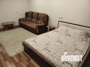 1-к квартира, посуточно, 42м2, 3/10 этаж
