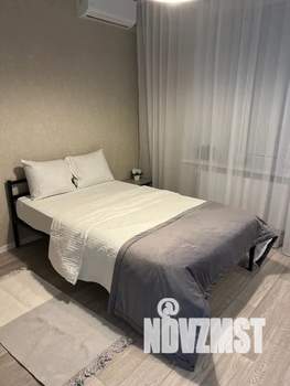 Студия квартира, посуточно, 35м2, 3/18 этаж