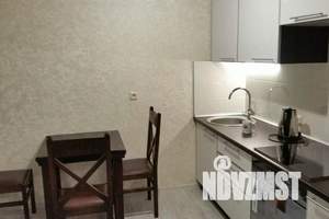 1-к квартира, посуточно, 37м2, 4/25 этаж