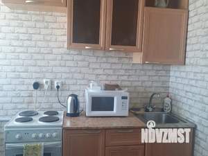 Студия квартира, посуточно, 35м2, 20/25 этаж