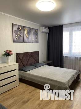 1-к квартира, посуточно, 40м2, 8/10 этаж