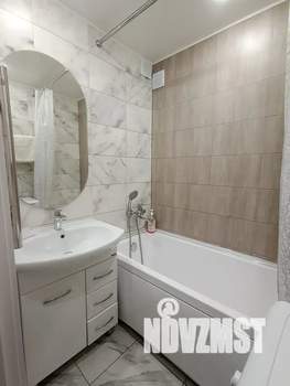 1-к квартира, посуточно, 35м2, 4/9 этаж