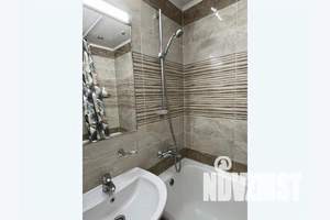 1-к квартира, посуточно, 37м2, 4/25 этаж