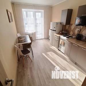 1-к квартира, посуточно, 40м2, 9/18 этаж