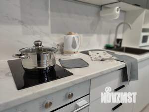 1-к квартира, посуточно, 39м2, 18/25 этаж