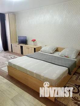 1-к квартира, посуточно, 33м2, 2/9 этаж