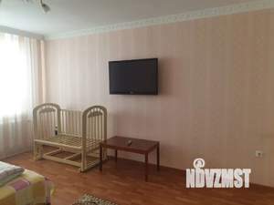 1-к квартира, посуточно, 41м2, 7/10 этаж
